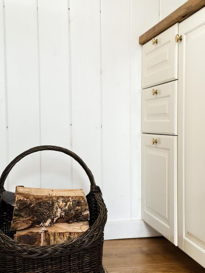 Ragnar Glamp Lux Villa